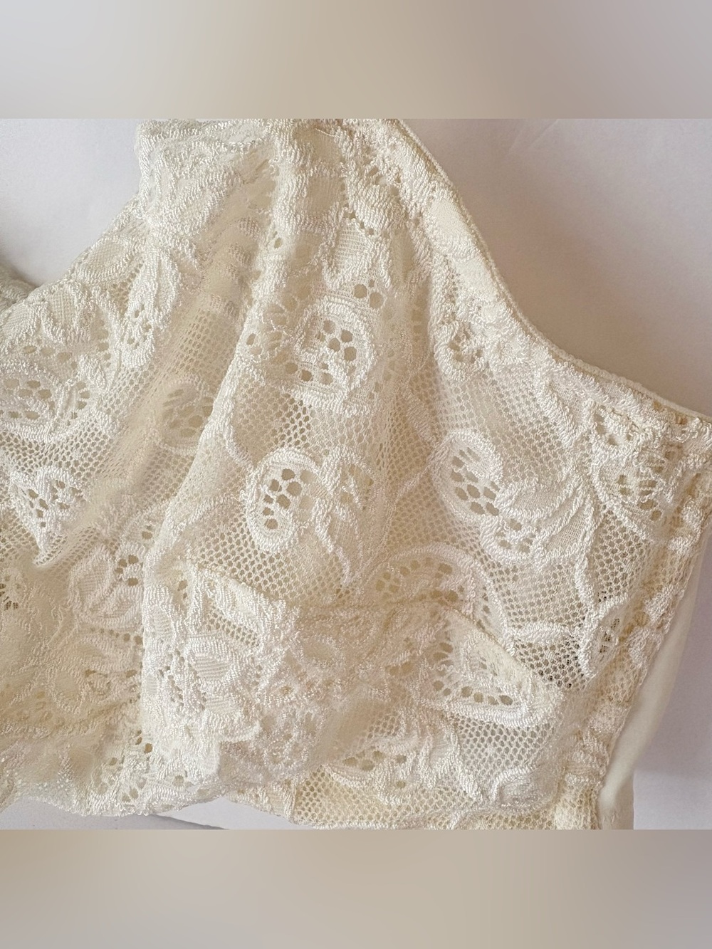 Olga Off White Pretty Lace Unlined Cami Underwire Bra - Picture 2 of 6